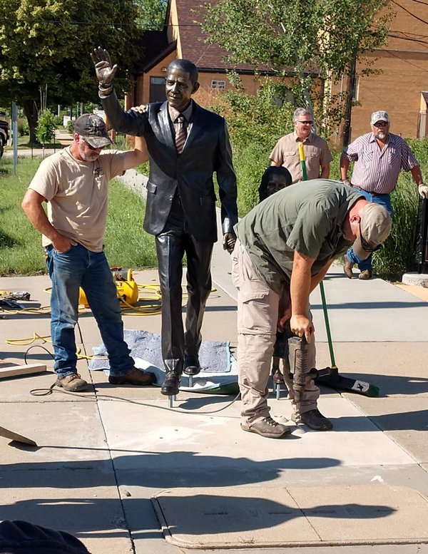 New statue claims park corner as home